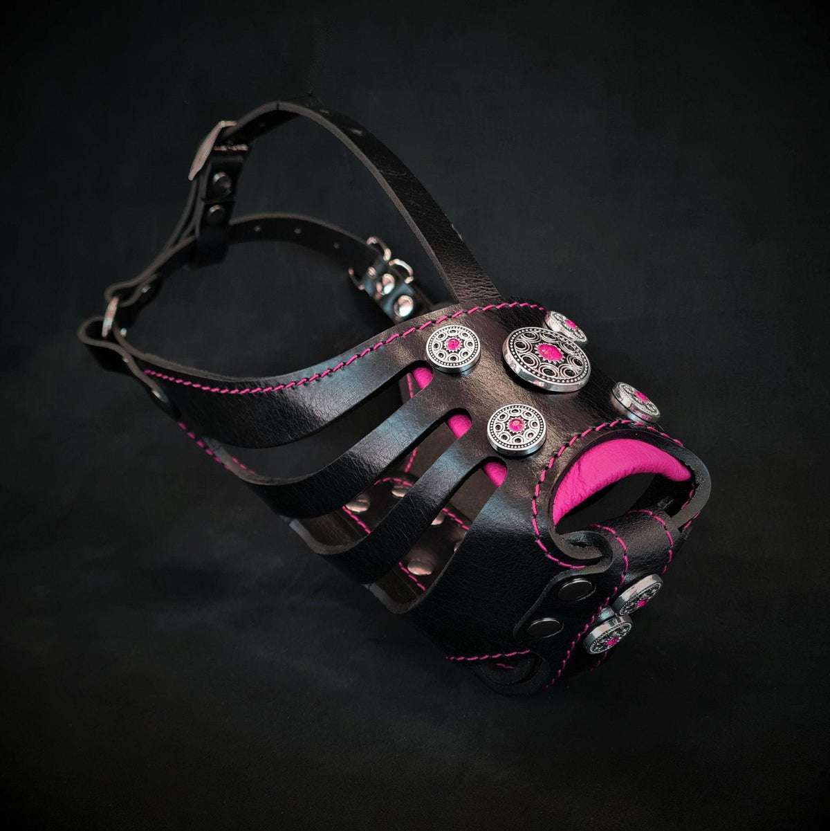 Bijou Basket Muzzle — Black & Pink