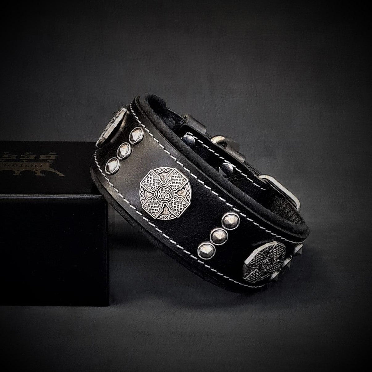 Maximus Collar — Black & Silver (2 Inch)