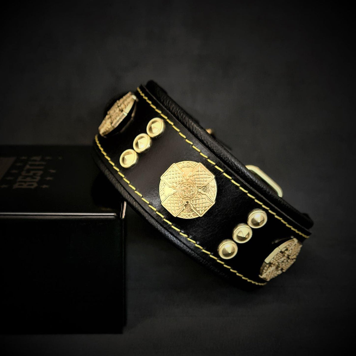 Maximus Collar — Gold Hardware (2 Inch)