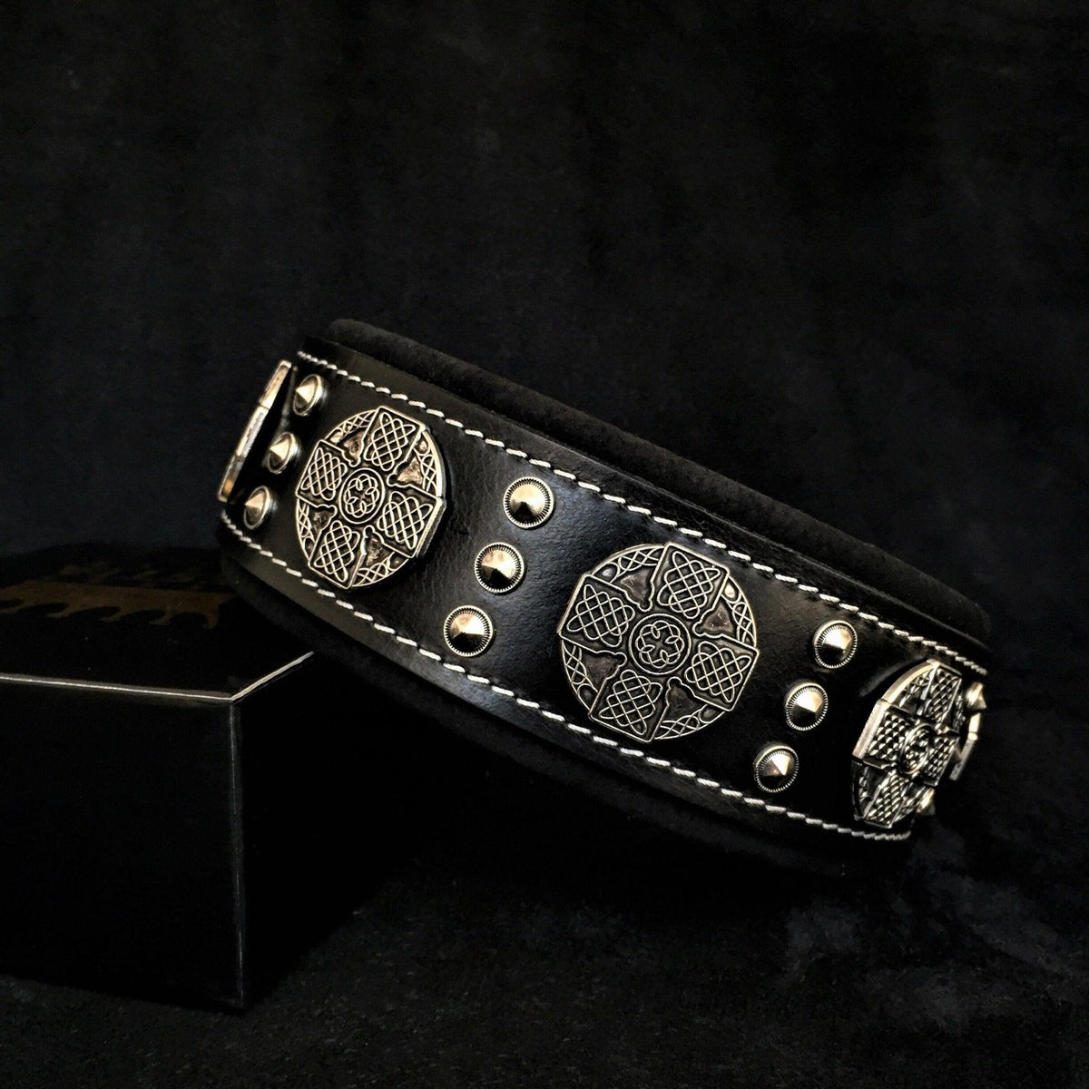 Maximus Collar — Black & Silver (2.5 Inch)